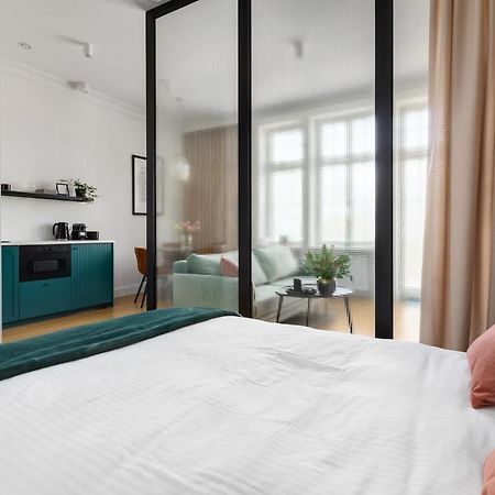 Apartament Aleja 22 Познан Екстериор снимка