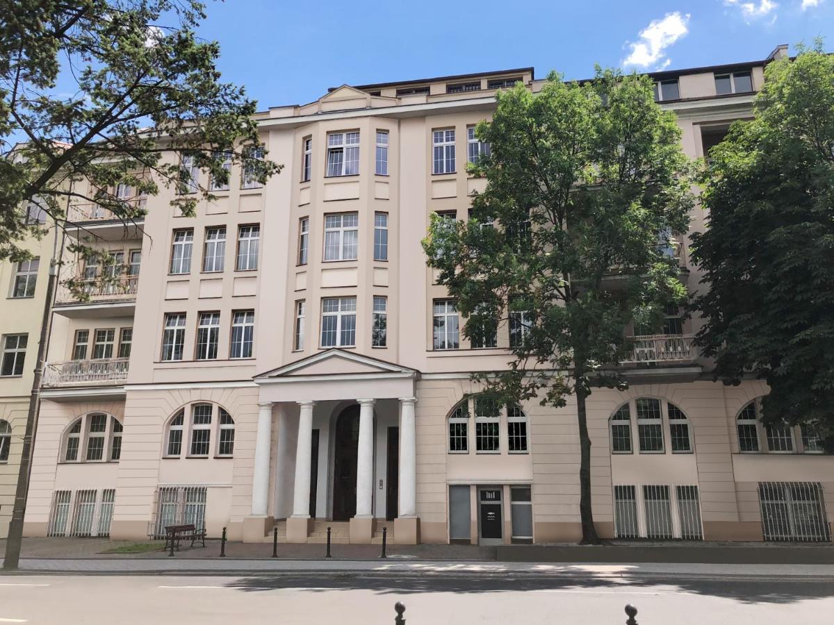 Apartament Aleja 22 Познан Екстериор снимка