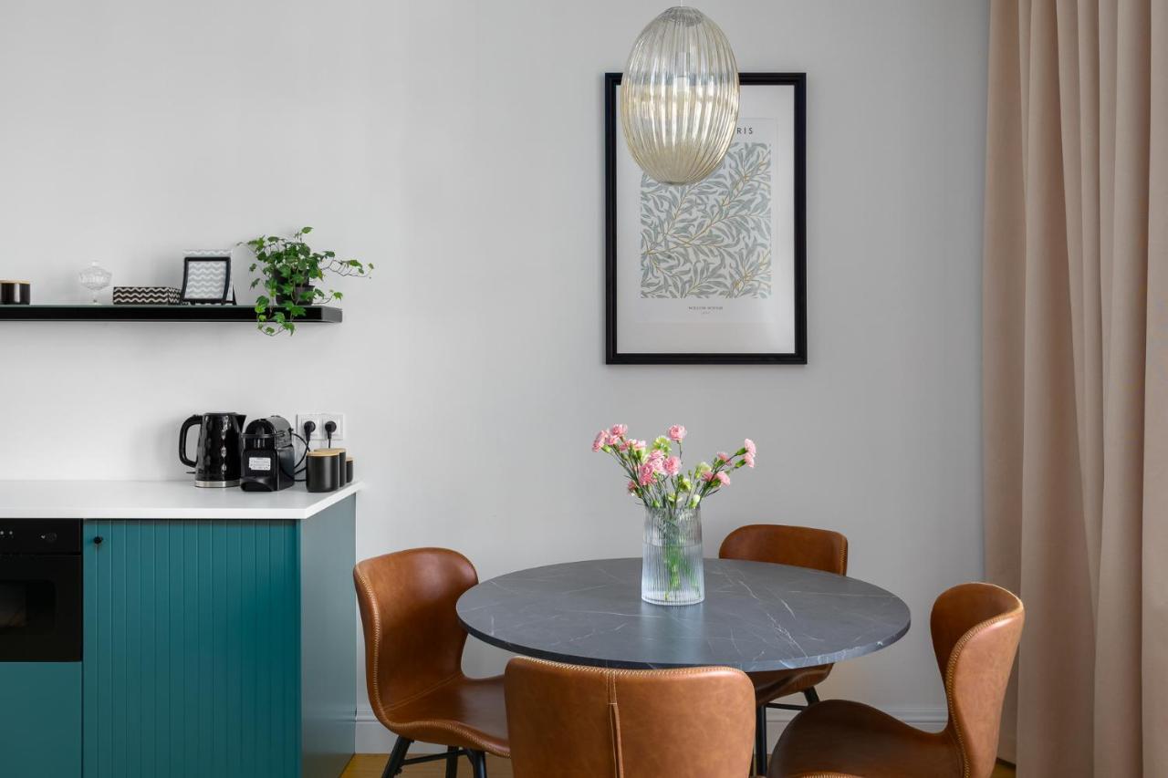 Apartament Aleja 22 Познан Екстериор снимка