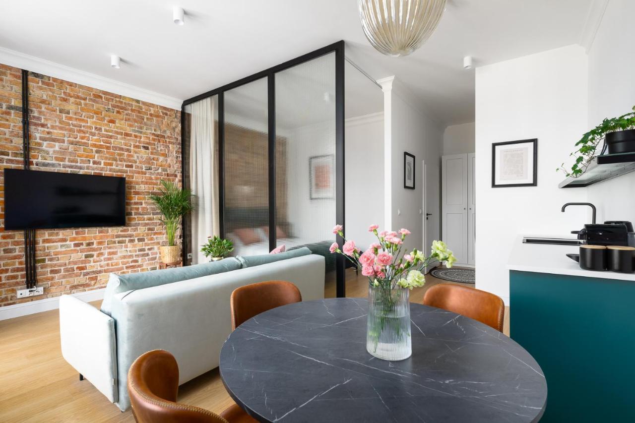 Apartament Aleja 22 Познан Екстериор снимка